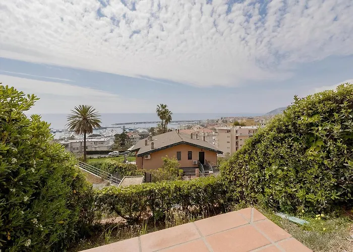 Amazing Apt With Sea View - Pool & Tennis Court